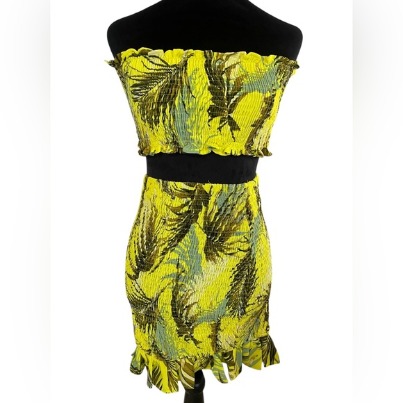 Yellow multicolored Willa crinkled tube top,skirt, two piece adjustable tie, - Picture 7 of 9